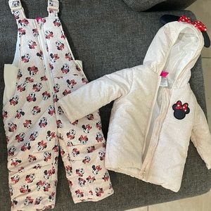 Minnie mouse snow clothes
